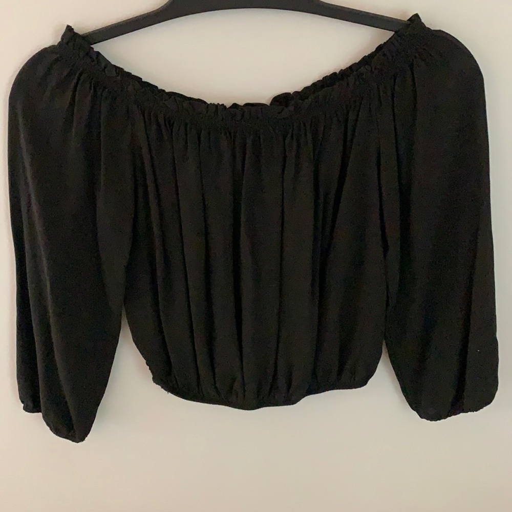 Brandy Melville off the shoulder top